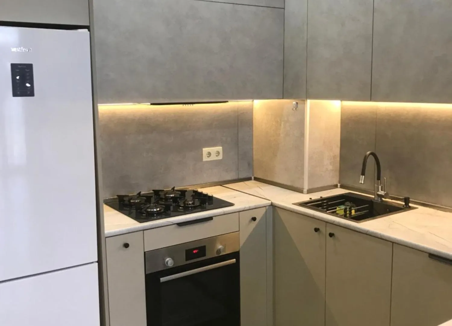 Holbruk Apartament ティビリシ アパート