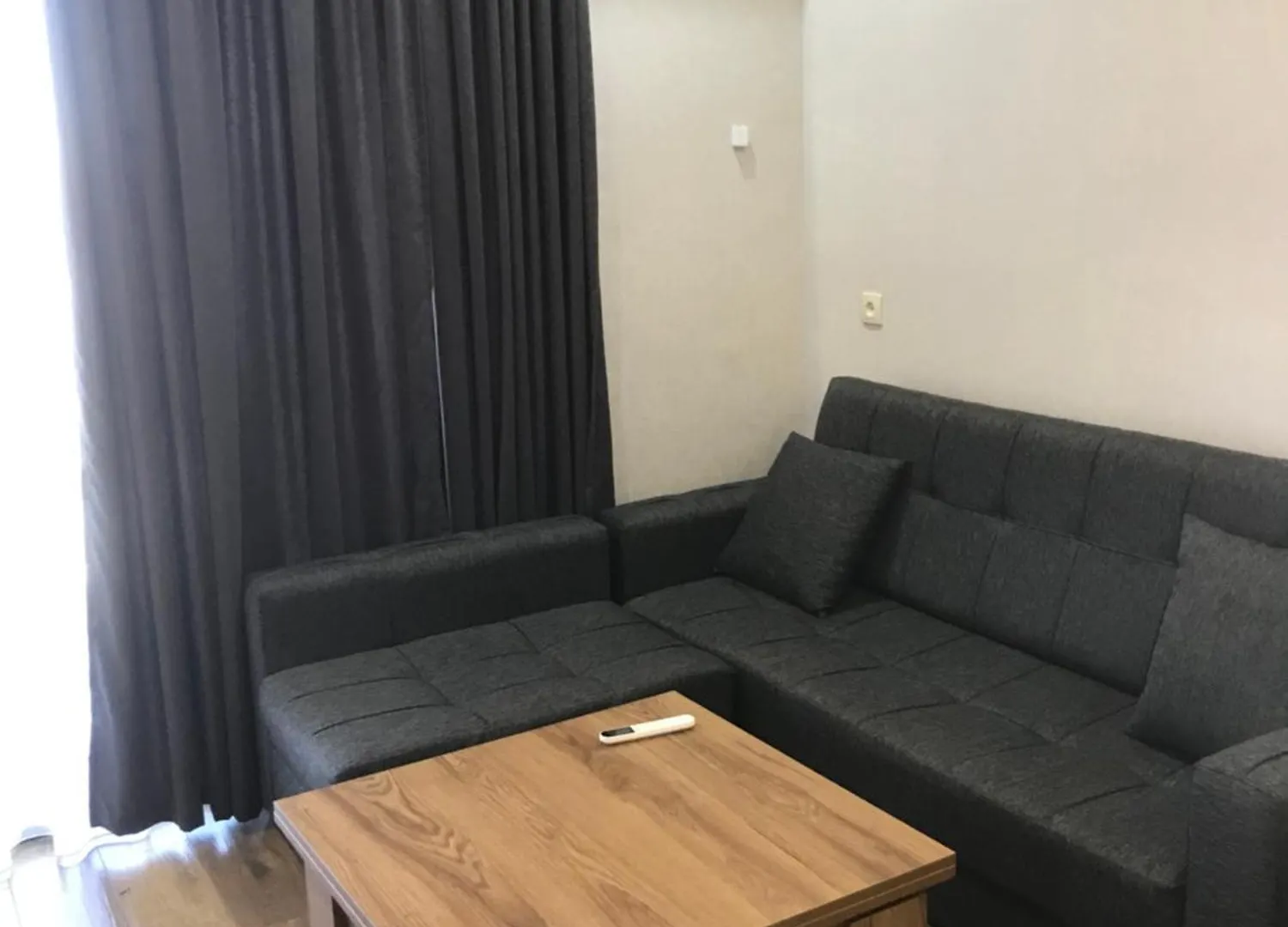 アパート Holbruk Apartament ティビリシ